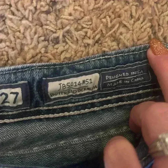 NWOT- Miss me Bermuda boyfriend shorts- dark wash- waist size 27”. - Picture 3 of 8